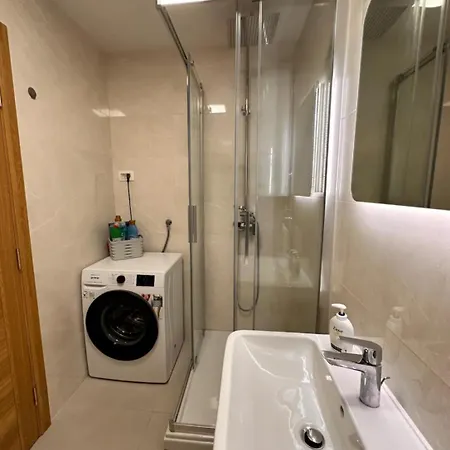 Comfortable And Spacious In A Location